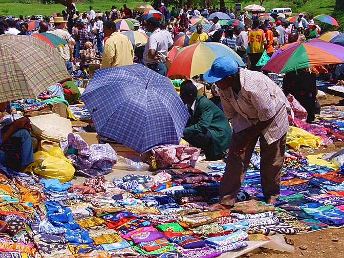 The colorful market of Nairobi, Kenya 2000