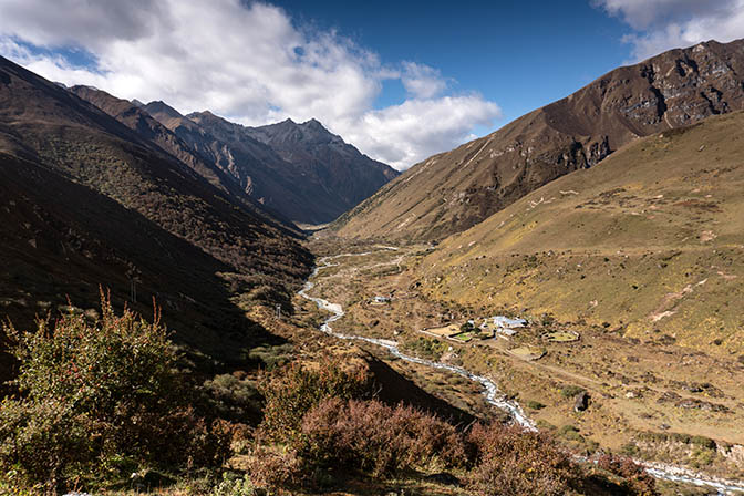 A farm on the way from Jangothang to Lingzhi, October 2018