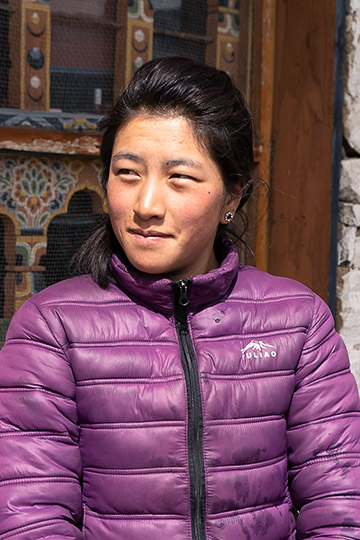 A young local lady in Lingzhi, October 2018