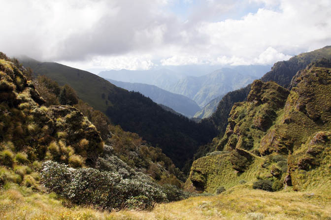 הנוף המבותר של הרי ההימלאיה, טרק אל מעבר קווארי 2011