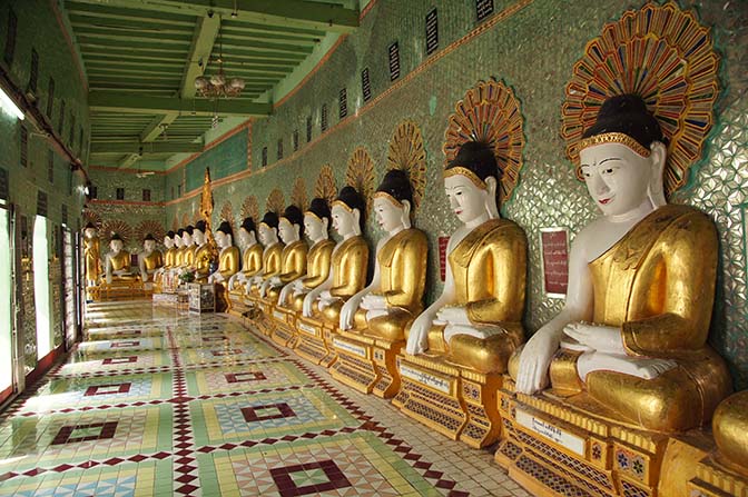Buddha Images at U-min-thonze (U Min Thonze) Pagoda, Sangaing Hill 2015