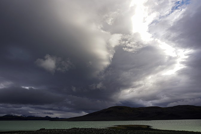 Heavily cast sky over a lake, Landmannalaugar 2017