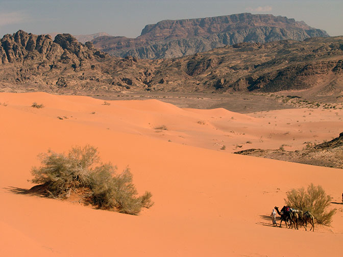 Crossing the mountainous dunes of Wadi er Raqiya, 2006