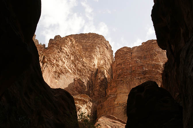 The mighty cliffs of Wadi Abu el-'Uruq, 2010