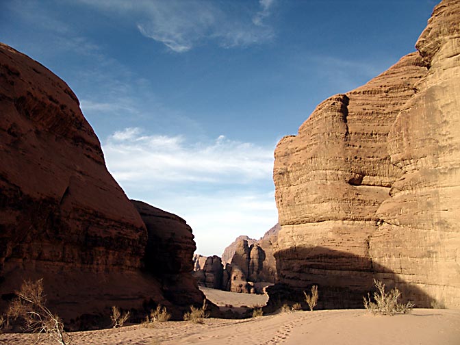 Variable color shades of the granite and red sandstone rocks in Siq Burrah, 2005
