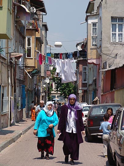 Rural atmosphere in the stone paved narrow streets of the Balat quarter, by the Golden Horn bank, 2006