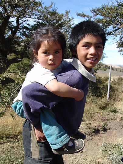 Carrying the young in Atreuco, the Neuquen province 2004
