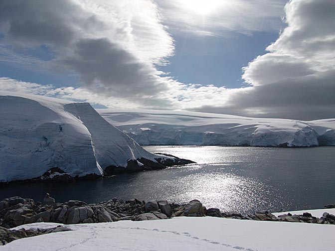 The landscape of Melchior Islands, 2004