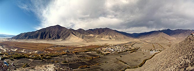 The amazing landscape of Samyai Monastery, 2004