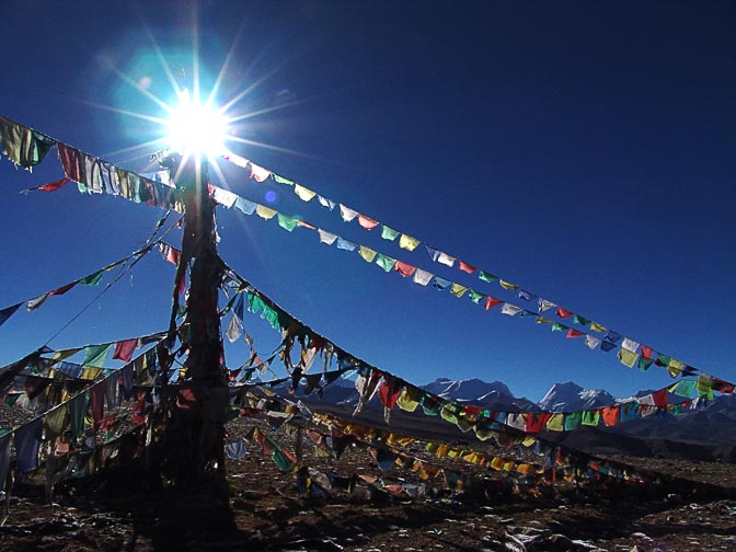 Prayer flags in Thang La (5,050m), 2004