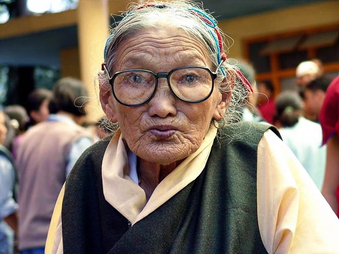 A Tibetan woman, at the Dalai Lama birthday celebration, in the Temple in McLeod Ganj, 2004