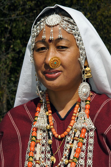 Rung woman in traditional dress, Roong-Teejya 2011