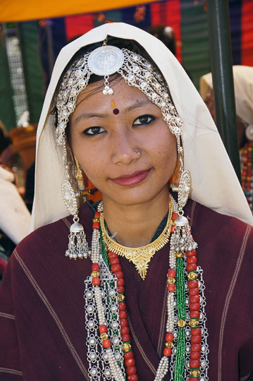 Beautiful Kanchan in traditional Rung attire Pangu 2011