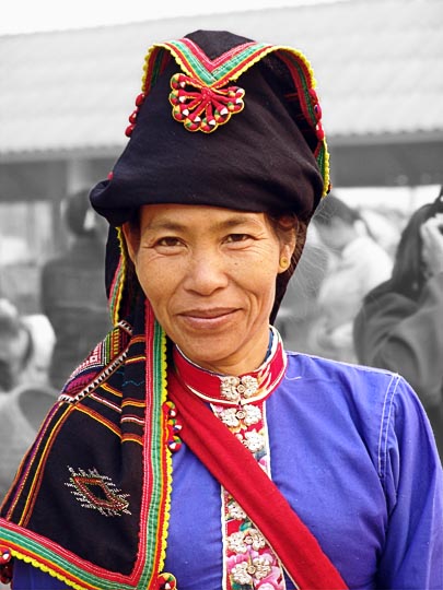 A Thai Dam Hill Tribe woman, Muang Sing 2007 (Grey-scale background)