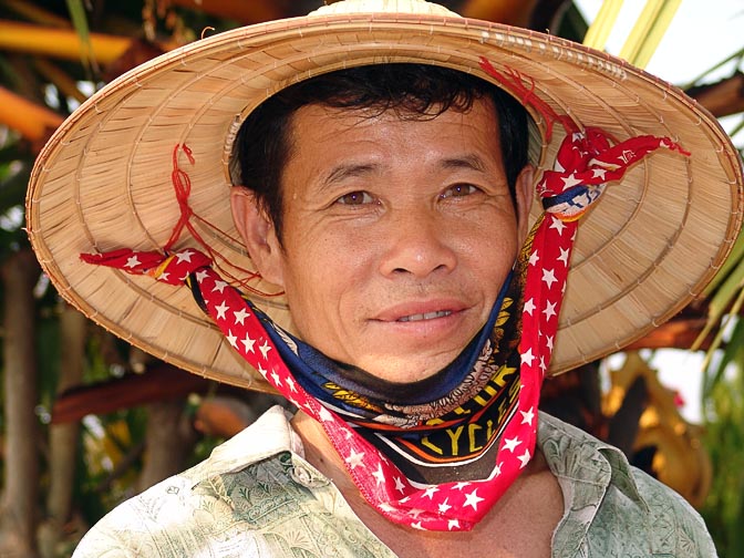 A local man in Wat Pha That Luang temple, Vientiane 2007