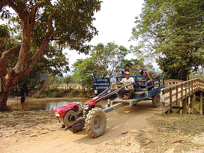 Local transportation on the way to Poukham cave, Vang Vieng 2007