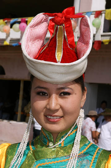 Performer in ceremonial costume at the festival opening event, Tsetserleg 2010