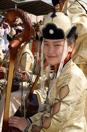 Morin khuur (horse-head fiddle) player in the festival opening ceremony, Tsetserleg 2010