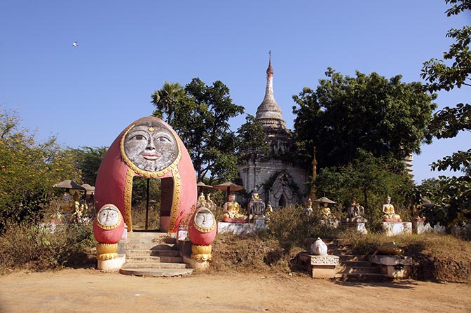 Pyit Taing Htaung (Tumbling Kelly, Myanmar Doll) and Buddha images at Salay, Bagan 2015