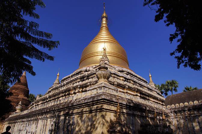 Gu-byauk-gyi (Gubyaukgyi) temple in Myinkaba village, Bagan 2015