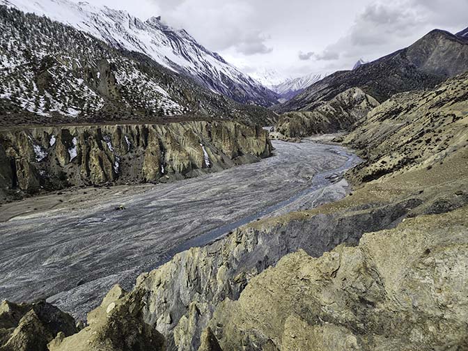 The river bed on the way from Manang to Khangsar, 2023