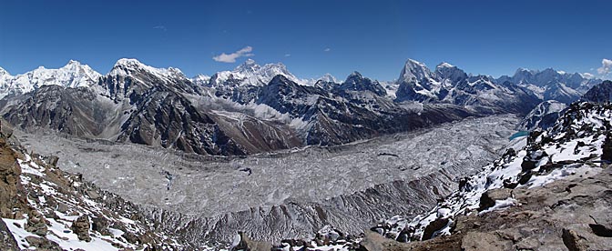 A breathtaking panoramic landscape from Gokyo Ri, 2004