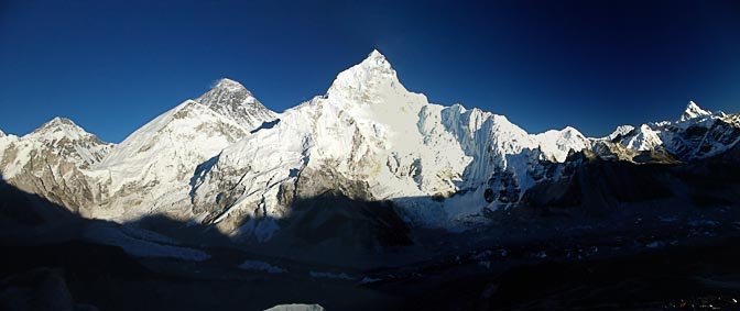 The panoramic view of the Everest and the Nuptse from Kala Patthar, 2004