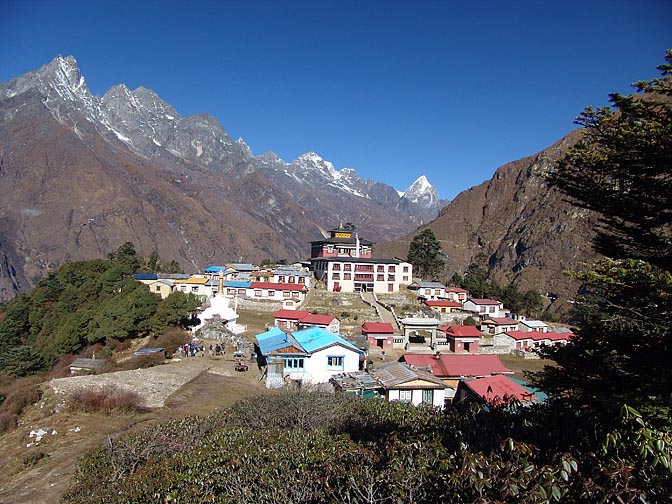 The view of Tengboche, 2004