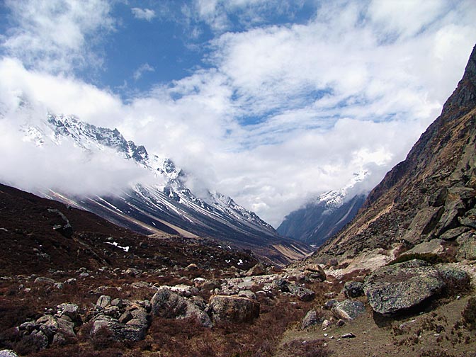 The view of the Ghunsa valley, on way to Lhonak, 2006