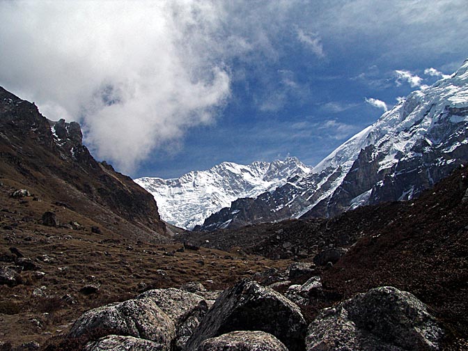 The south-west face of the Kangchenjunga, from the way to Oktang, 2006