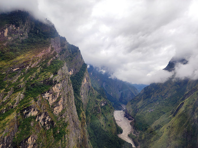 Helicopter flight along the Budi/Buri Gandaki gorge, 2022