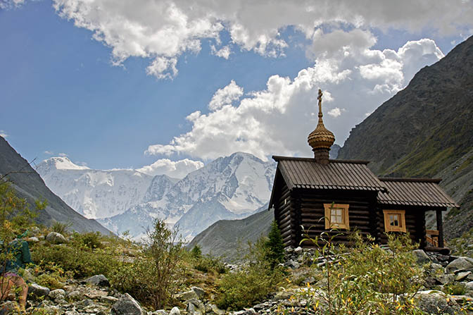 St. Michael chapel at the foot of Mount Belukha, 2014