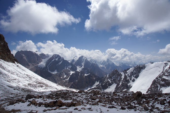 הנוף מצפון למעבר ההרים צ'ימטרגה, 2013