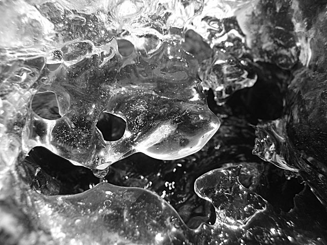 Ice around Dzongla, along the Khumbu Trail to the Everest, Nepal 2004 (Monochromatic light)