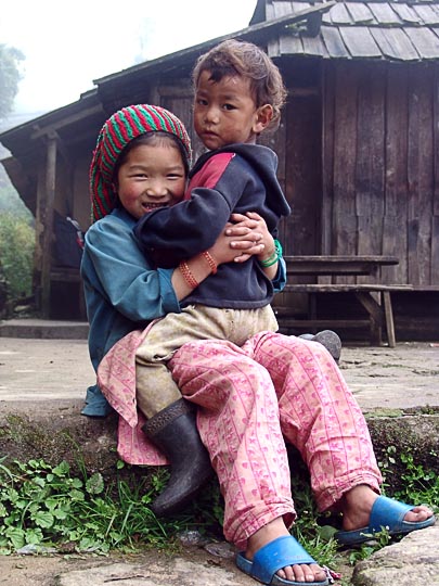 Big hug in Deurali, along the Khumbu Trail to the Everest, Nepal 2004