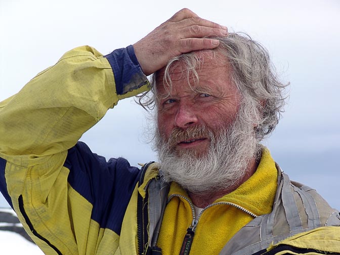 ירוסלב פבליצ'ק, מנהל תחנת המחקר אקו-נלסון, באי נלסון, אחד מאיי דרום שטלנד, חצי האי אנטארקטיקה 2004