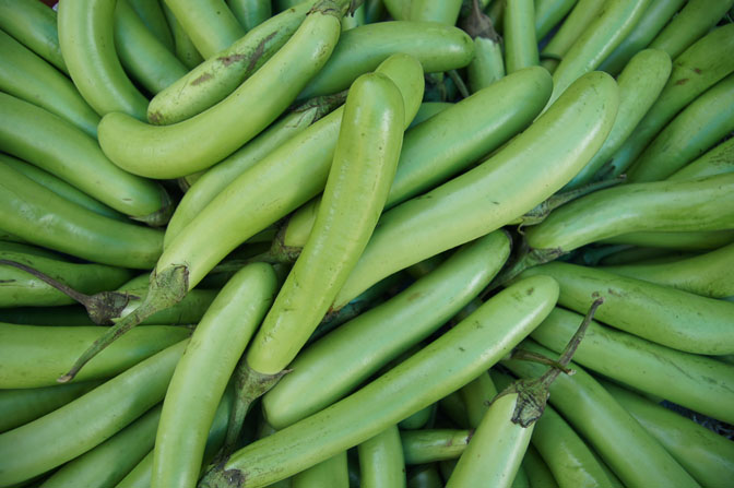 Thai long green eggplant in Paharganj market in Delhi, India 2011