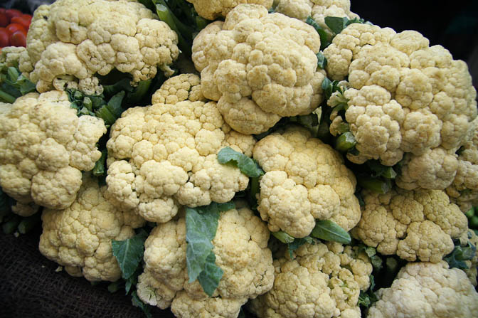 Cauliflower in Paharganj market in Delhi, India 2011