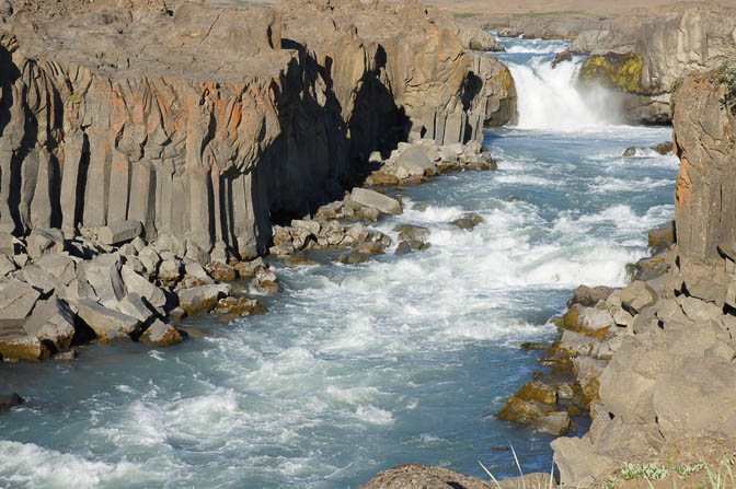 Hexagonal basalt columns delineating Skjalfandafljot river, 2012