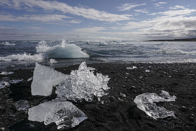 קרחונים בחוף היהלומים של האוקיינוס בשפך לגונת הקרחונים, 2017
