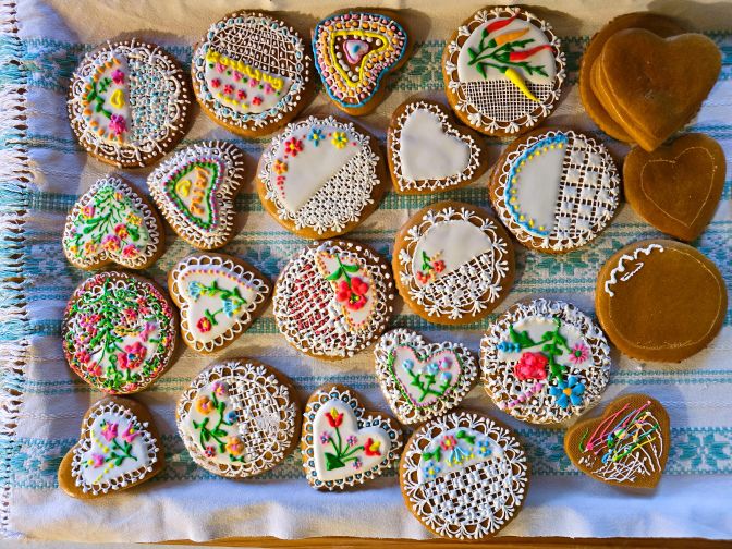 Gingerbread cookies decorated with colorful Romanian patterns, Domanesti 2025