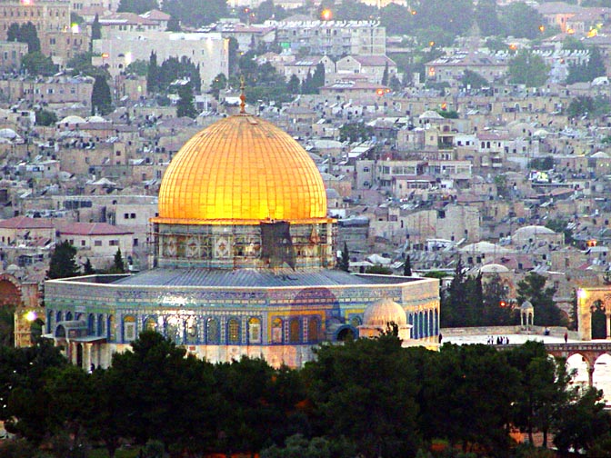 The Islamic Dome of the Rock (Masjid Qubbat Al-Sakhrah), in the site of the Noble Sanctuary (Masjid Al-Aqsa), at sunset, 2003