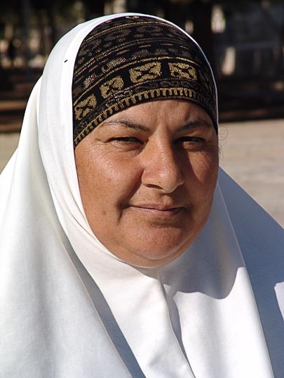 A Muslim Woman in the Noble Sanctuary, The Old City 2006