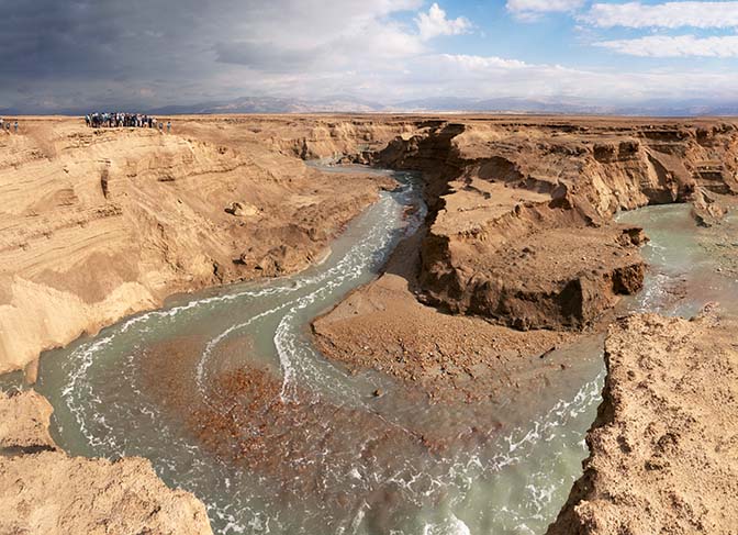 A meander in the Araba marlstone canyon tunneling northward to the Dead Sea, 2021