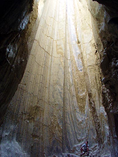 Salt chimney in the Colonel cave, Mount Sodom 2003