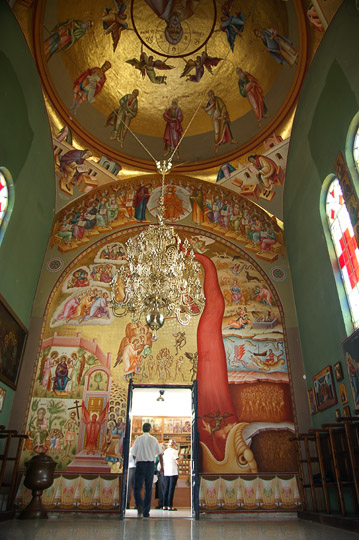ציור 'יום הדין האחרון' בכנסיית שנים-עשר השליחים היוונית-אורתודוקסית בכפר נחום, דרך הבשורה, הכנרת 2011