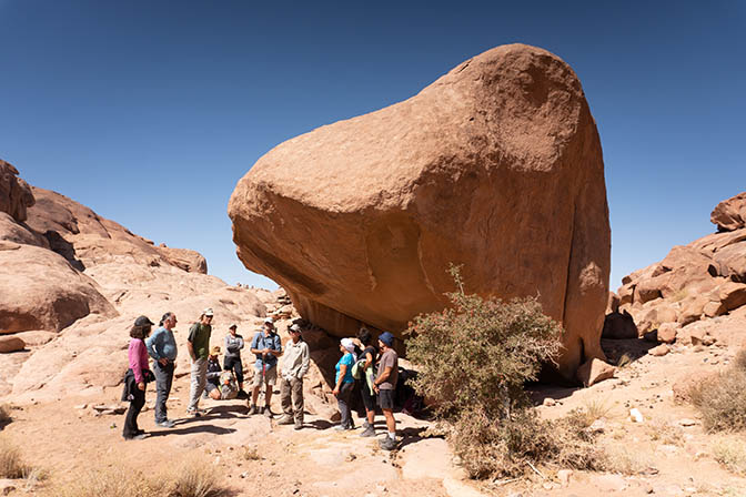 Near a huge boulder in Farsh Umm Sila, 2021