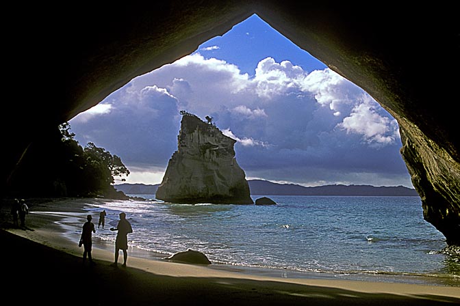 Cathedral Cove in the Coromandel Peninsula, the North Island 1999