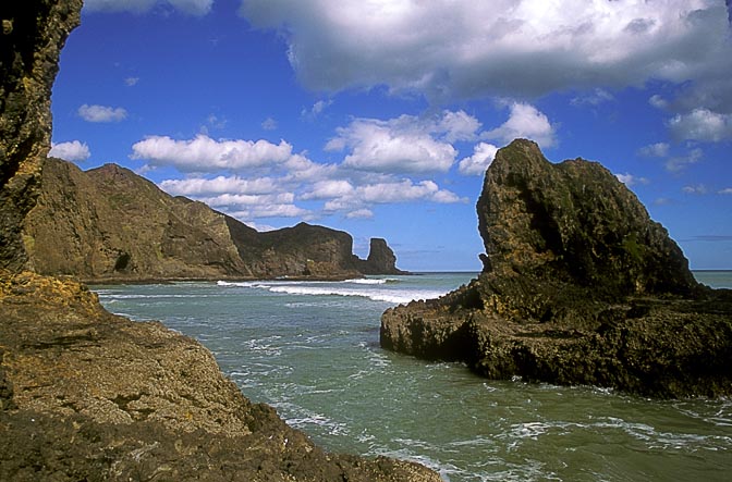 The Waitakere Ranges coast, West Auckland 1999