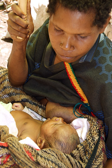 Breast feeding in the market, Goroka 2009